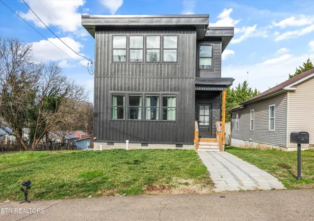 Photo 1 of Sale Pending at 1303 W Baxter Ave, Knoxville, TN 37921 | MLS# 1326549 | Listing updated on 2026-04-14