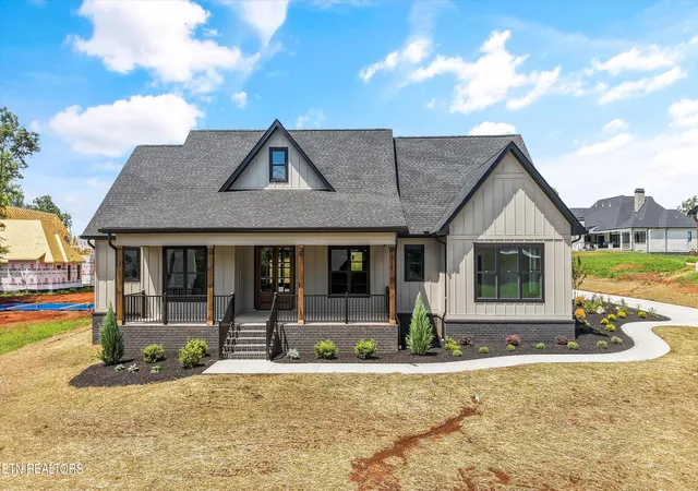 Single family home for sale at 915 Sophie Dr, Greenback, TN 37742 | MLS# 1344950