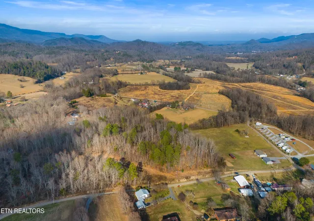 12th image of 4121 Chavis Rd, Cosby, TN 37722 | MLS# 1326067