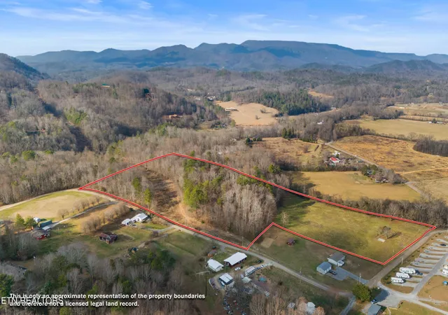 2nd image of 4121 Chavis Rd, Cosby, TN 37722 | MLS# 1326067