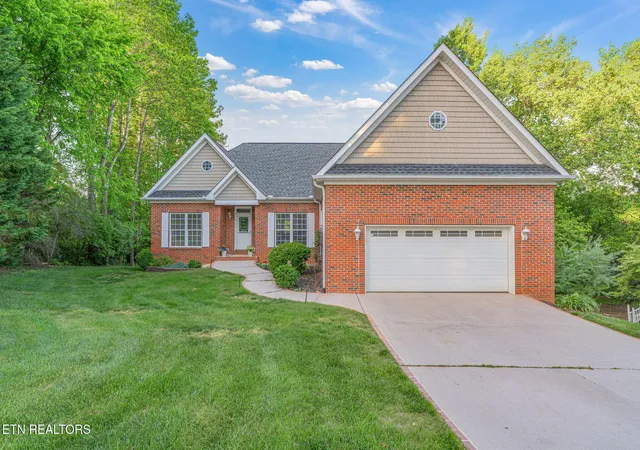Homes for sale in Loudon, TN | 201 Tecumseh Way Way, Loudon, TN 37774 | MLS# 1326193