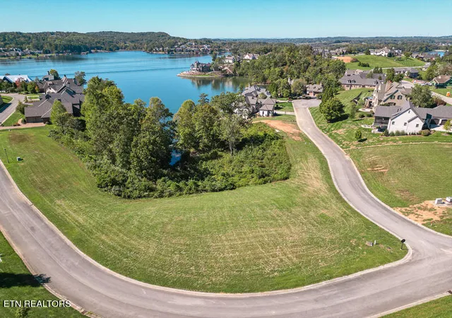 3rd image of 2030 Marina Wy, Lenoir City, TN 37772 | MLS# 1326199