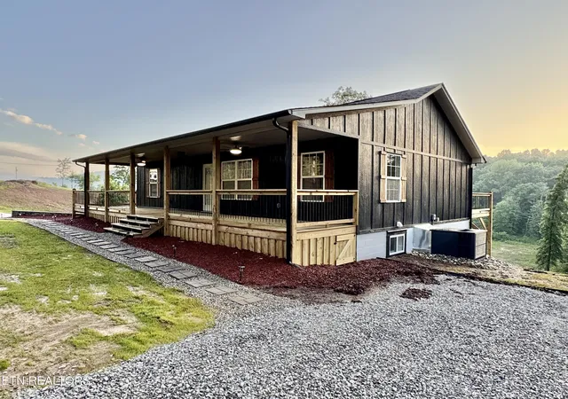 Homes for sale in Winfield, TN | 1291 Alderville Rd, Winfield, TN 37892 | MLS# 1327119