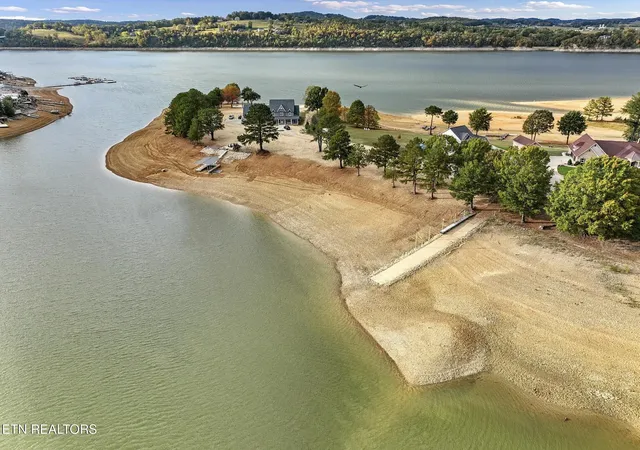 3rd image of 130 & 131 Fair Meadow Dr, Dandridge, TN 37725 | MLS# 1326907