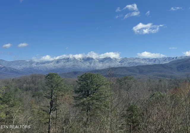 Homes for sale in Gatlinburg, TN | Lot 1 Vista Dr, Gatlinburg, TN 37738 | MLS# 1326950