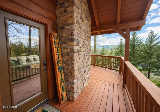 Photo 3 of Single family home for sale at 643 Forest Dr, Pigeon Forge, TN 37863 | MLS# 1328219 | Listing updated on 2026-09-04