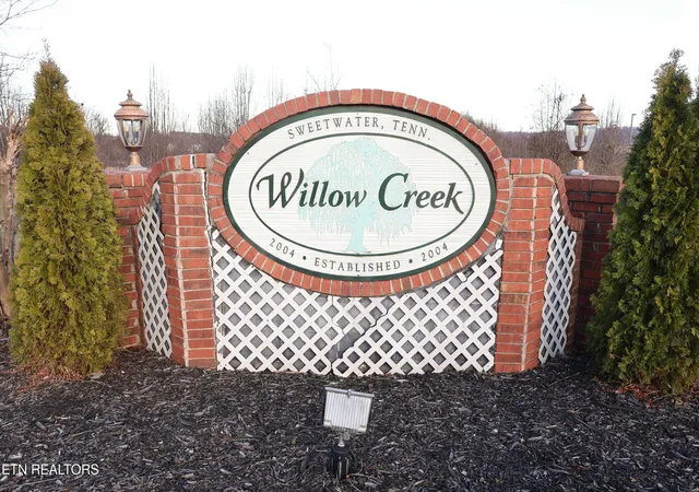 Homes for sale in Sweetwater, TN | 101 Willowcreek Blvd, Sweetwater, TN 37874 | MLS# 1327334