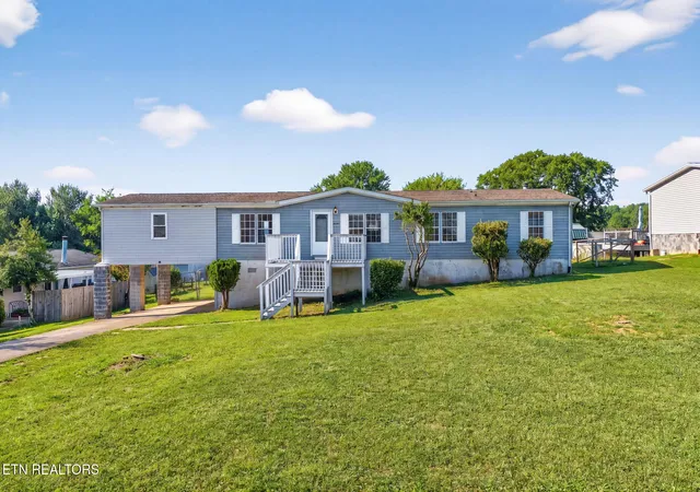 Photo 1 of Single family home for sale at 1009 Ridge View Rd, Maryville, TN 37801 | MLS# 1327357 | Listing updated on 2026-09-09