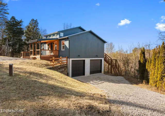 Photo 1 of Single family home for sale at 982 Smokey Mountain Queen Rd, Sevierville, TN 37876 | MLS# 1327469 | Listing updated on 2026-09-28