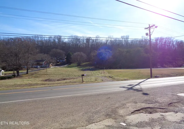 Homes for sale in Rogersville, TN | 1504 E Main Street, Rogersville, TN 37857 | MLS# 1327296