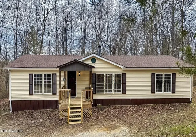 Homes for sale in Oneida, TN | 135 Harold Brooks Ln, Oneida, TN 37841 | MLS# 1327426