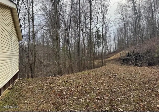 5th image of 135 Harold Brooks Ln, Oneida, TN 37841 | MLS# 1327426