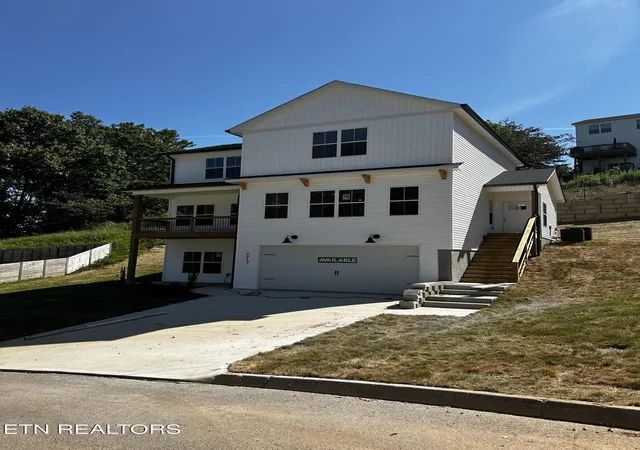 Photo 2 of Single family home for sale at 9912 Terra Vista Way, Knoxville, TN 37931 | MLS# 1327396 | Listing updated on 2026-09-18