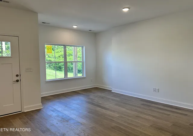 Photo 4 of Single family home for sale at 9912 Terra Vista Way, Knoxville, TN 37931 | MLS# 1327396 | Listing updated on 2026-09-18