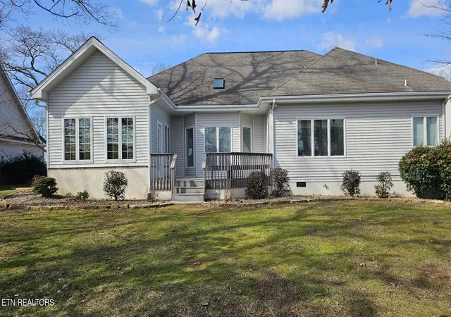 Photo 3 of Sale Pending at 122 Kenosha Ln, Loudon, TN 37774 | MLS# 1329035 | Listing updated on 2026-06-27