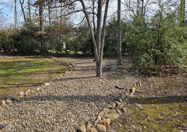 Photo 3 of Sale Pending at 122 Kenosha Ln, Loudon, TN 37774 | MLS# 1329035 | Listing updated on 2026-06-27