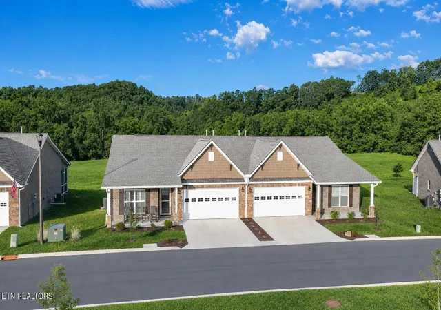 image of 712 Snowflower Cir, Pigeon Forge, TN 37863 | MLS# 1327566