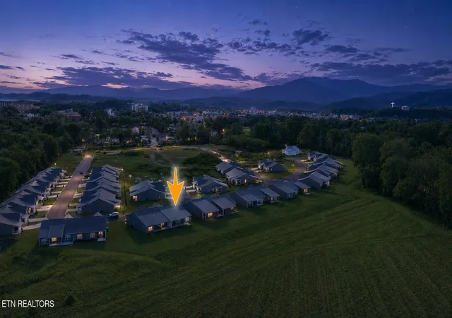 image of 712 Snowflower Cir, Pigeon Forge, TN 37863 | MLS# 1327566