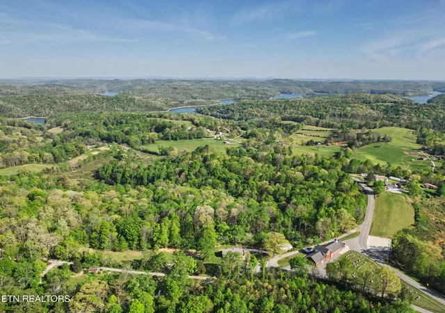 5th image of 138 S Gaylor Rd, La Follette, TN 37766 | MLS# 1334543