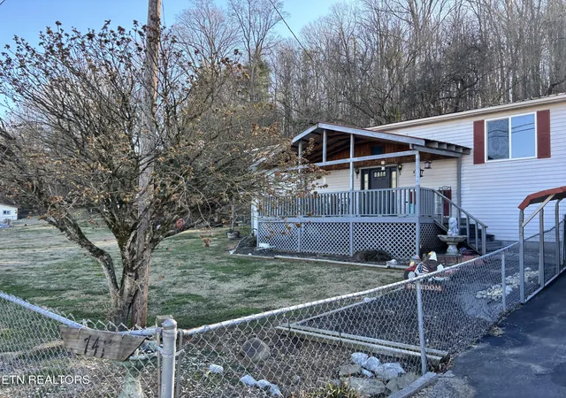 Homes for sale in Harriman, TN | 741 Old Hwy 70, Harriman, TN 37748 | MLS# 1327682