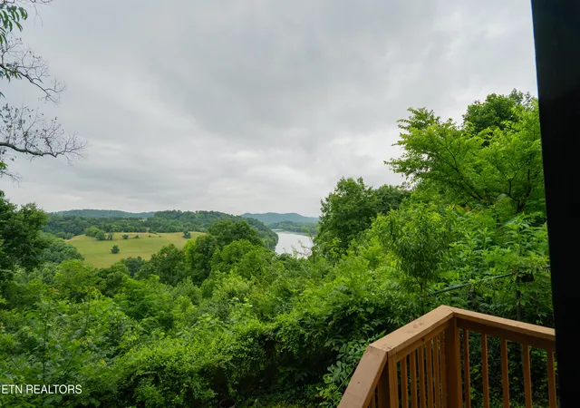 Homes for sale in Clinton, TN | 191 Hudson Ln, Clinton, TN 37716 | MLS# 1327709