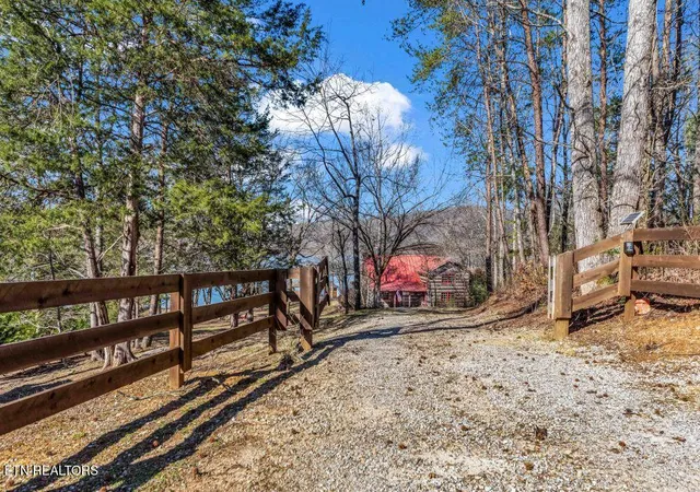 2nd image of 450 Emory River Rd, Harriman, TN 37748 | MLS# 1328029