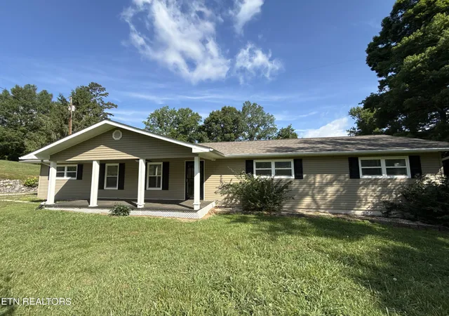 Homes for sale in Jacksboro, TN | 844 Mount Paran Rd, Jacksboro, TN 37757 | MLS# 1327711