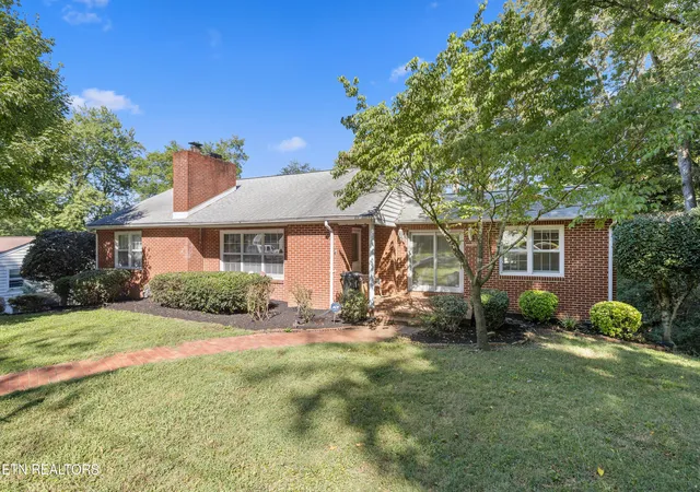 Homes for sale in Kingston, TN | 941 Rosedale Ave, Kingston, TN 37763 | MLS# 1327811