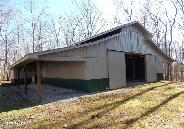 2nd image of 619 Ridgetop Dr, Jamestown, TN 38556 | MLS# 1327813