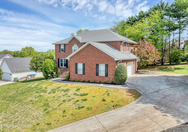3rd image of 1012 Sandy Ct, Maryville, TN 37803 | MLS# 1336916
