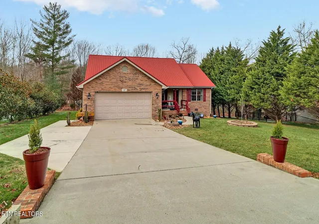 Homes for sale in Fairfield Glade, TN | 17 Dickens Ln, Fairfield Glade, TN 38558 | MLS# 1328028