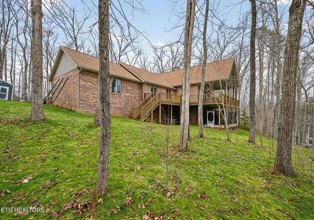 Photo 3 of Single family home for sale at 1086 Pearl Hinds Rd, Jamestown, TN 38556 | MLS# 1329039 | Listing updated on 2026-10-02