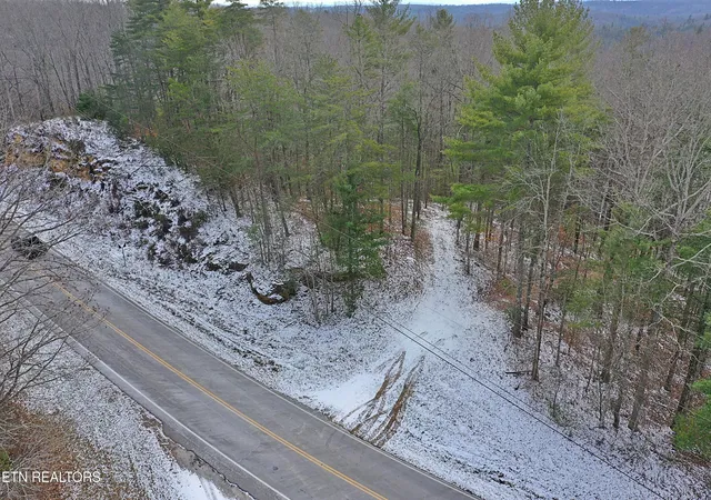 2nd image of 3063 Leatherwood Rd, Oneida, TN 37841 | MLS# 1327999
