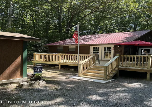 Photo 2 of Multi family home for sale at 236 Beech St, Sneedville, TN 37869 | MLS# 1328039 | Listing updated on 2026-08-31