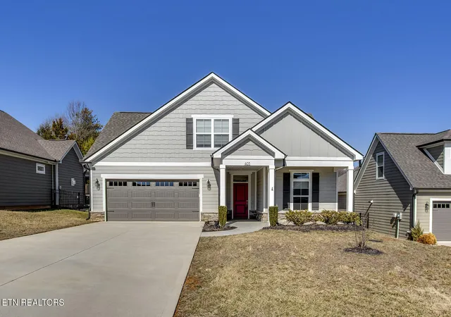 Photo 1 of Single family home for sale at 403 Sycamore Pl, Loudon, TN 37774 | MLS# 1328268 | Listing updated on 2026-09-08