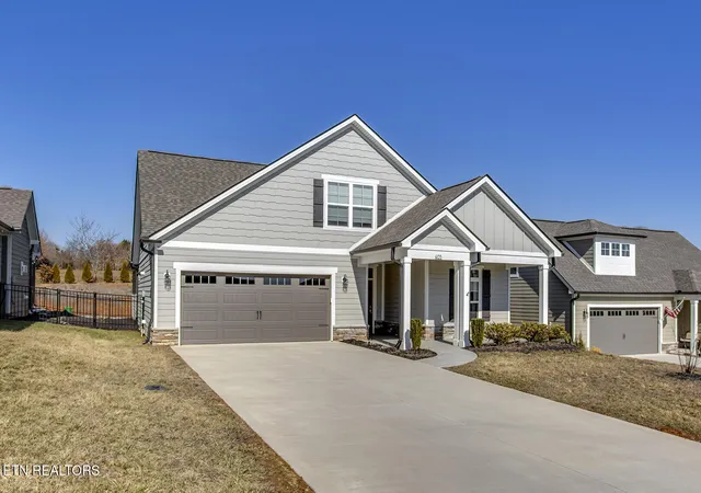 Photo 2 of Single family home for sale at 403 Sycamore Pl, Loudon, TN 37774 | MLS# 1328268 | Listing updated on 2026-09-08