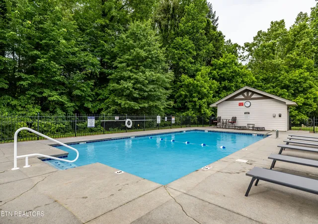 2nd image of 326 Shooting Star Loop, Townsend, TN 37882