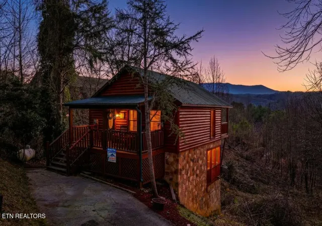 Photo 1 of Single family home for sale at 3537 Bear Pen Gap Rd, Sevierville, TN 37876 | MLS# 1328613 | Listing updated on 2026-10-05