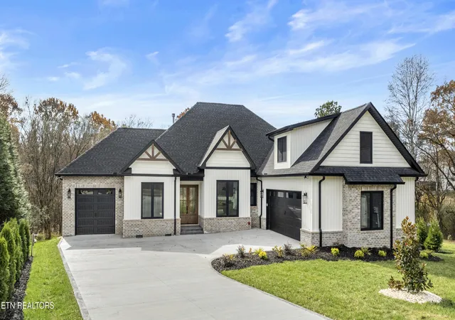 Photo 1 of Single family home for sale at 411 Kahite Tr, Vonore, TN 37885 | MLS# 1328518 | Listing updated on 2026-08-28