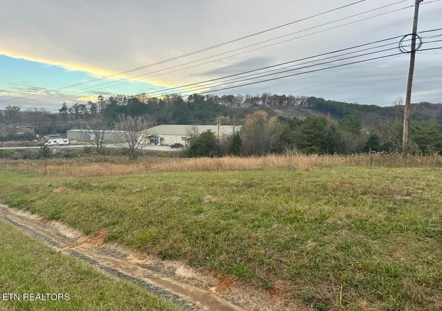 2nd image of + 172 Ac Hwy 92, Dandridge, TN 37725 | MLS# 1328459