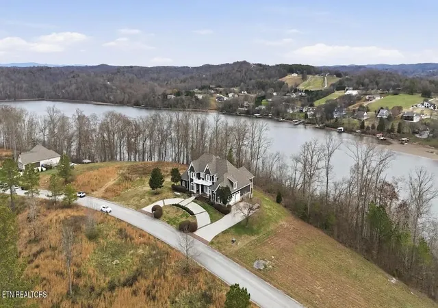 3rd image of 915 Eagle Nest Dr, Loudon, TN 37774 | MLS# 1328570