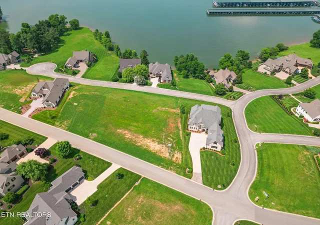 Photo 3 of Sale Pending at 297 Cypress Pointe Dr, Lenoir City, TN 37772 | MLS# 1328842 | Listing updated on 2026-10-04