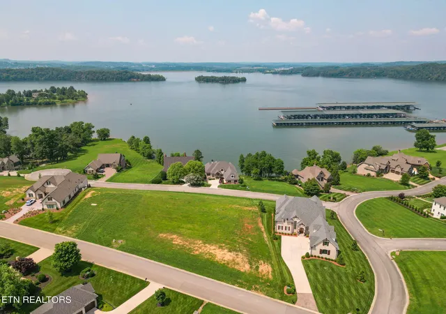 Photo 4 of Sale Pending at 297 Cypress Pointe Dr, Lenoir City, TN 37772 | MLS# 1328842 | Listing updated on 2026-10-04