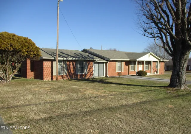 Photo 1 of Single family home for sale at 494 10th Street, Crossville, TN 38555 | MLS# 1328998 | Listing updated on 2026-08-02