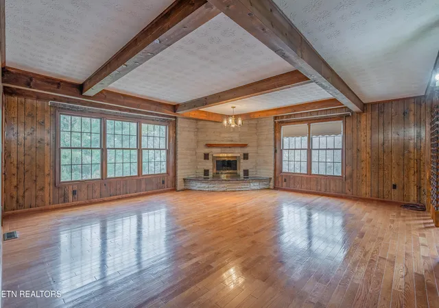 5th image of 2992 Knoxville Hwy, Wartburg, TN 37887 | MLS# 1328897