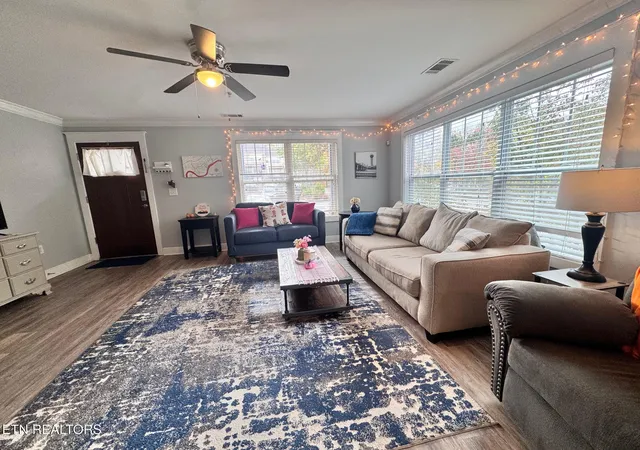 Listing Photo 2 - Condo for sale in building located at 1106 Tree Top Wy, Knoxville, TN 37920 - Unit #1516