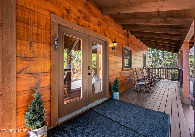 Photo 3 of Single family home for sale at 2644 Raccoon Holw Way, Sevierville, TN 37862 | MLS# 1328967 | Listing updated on 2026-02-10