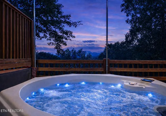 2nd image of 531 Gatlin Dr, Gatlinburg, TN 37738 | MLS# 1328940