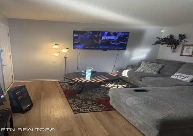 Photo 3 of Multi family home for sale at 2818 Dayton St, Knoxville, TN 37921 | MLS# 1329548 | Listing updated on 2026-02-17