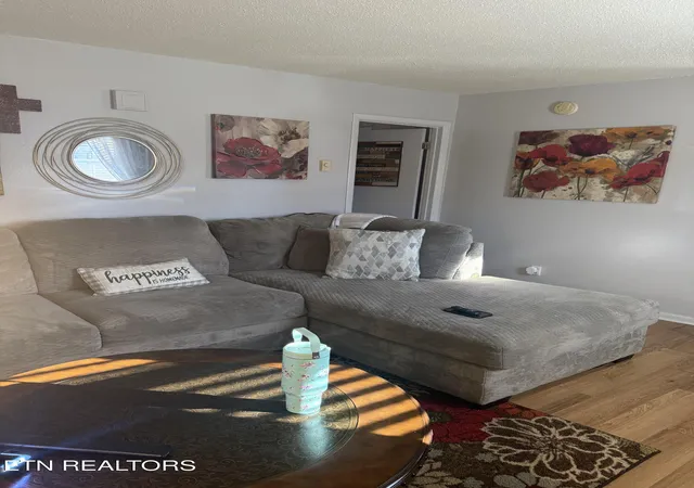 Photo 4 of Multi family home for sale at 2818 Dayton St, Knoxville, TN 37921 | MLS# 1329548 | Listing updated on 2026-02-17